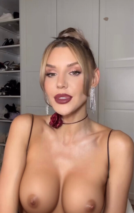 Gerda Lewis estrella desnuda foto