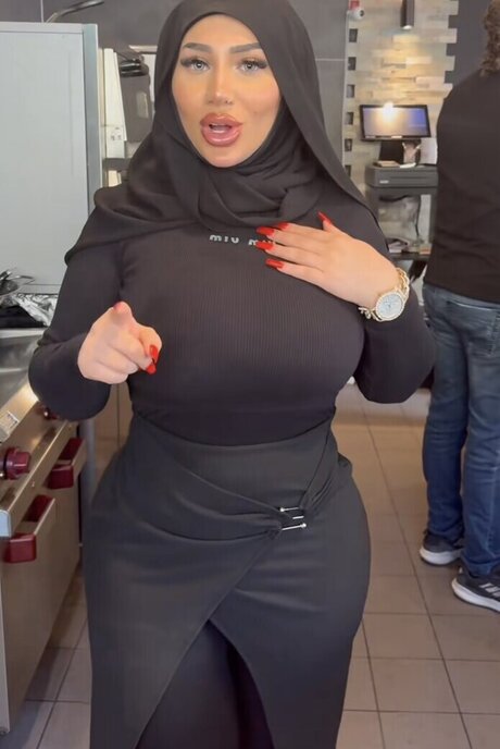 Abir zrk estrella porno hd galerías