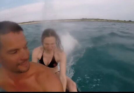 Affe auf Bike modelo exclusivo archivo