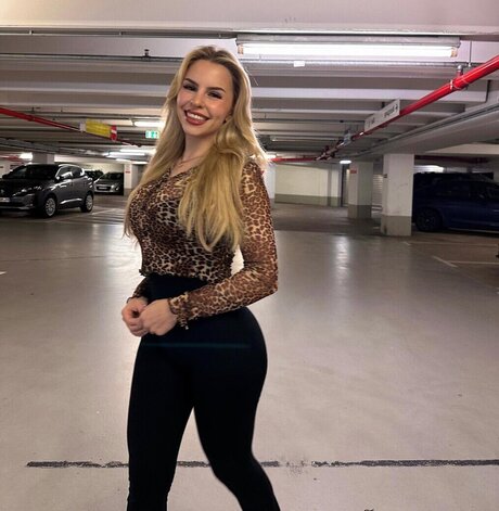 Lucia Leona arte estelar fotos