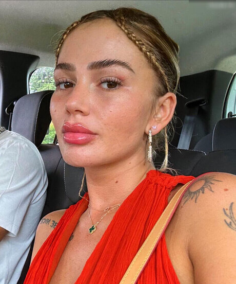 onlyfans de adolescentes desnudas erótica agradable foto