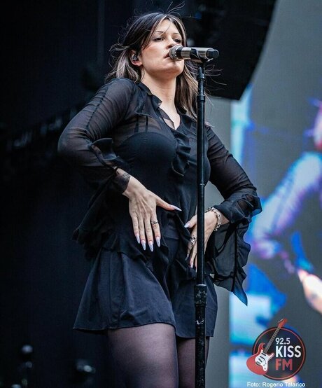 ébano fumando onlyfans sexy hermosa imágenes