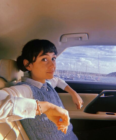 Sydney Chandler estrella adulta imagen