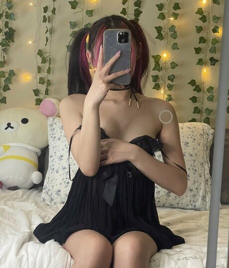 illumimathelie modelo porno foto