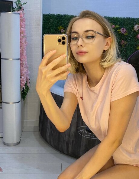 GloriaMatvien actriz atractiva imágenes