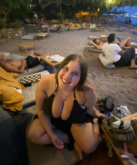 Mikaash actriz adulta fotos