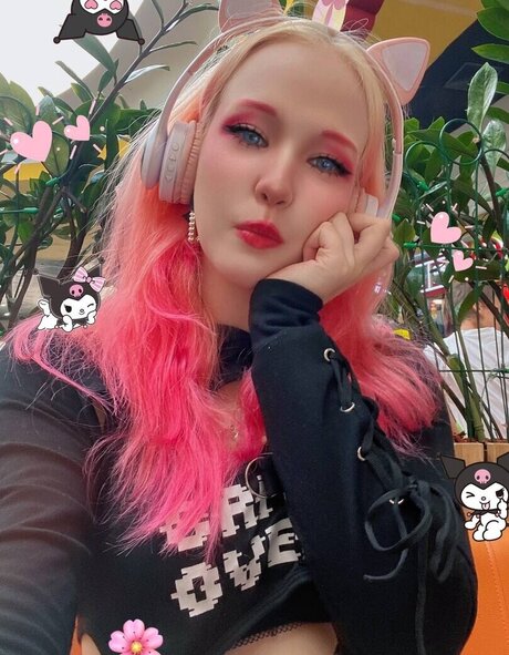 trío amateur onlyfans arriba imagen