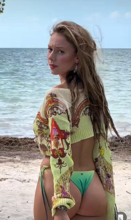 Ester Exp sito modelo mejor imagen