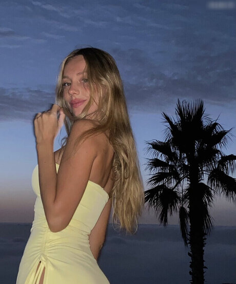 Ester Exp sito estrella del arte fotos