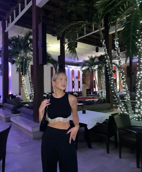 Agnessa Kosogon modelo sexual fotos