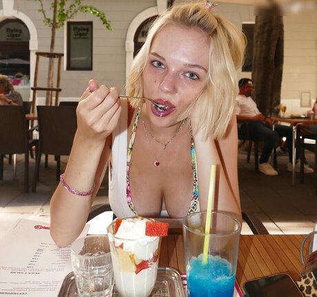 Leni Bahr estrella porno en alta definición galería