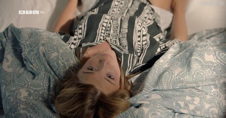 Iris Mareike Steen actriz atractiva foto