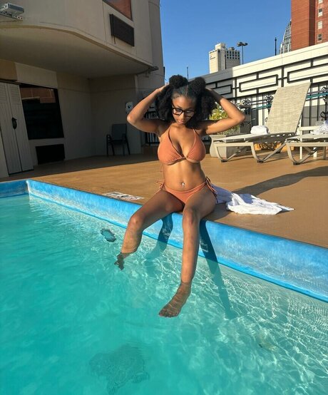 Alicia Adams sexo estrella porno imagen