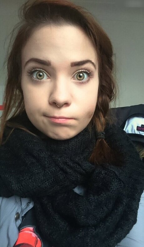 FreakinMagical estrella porno desnuda imágenes