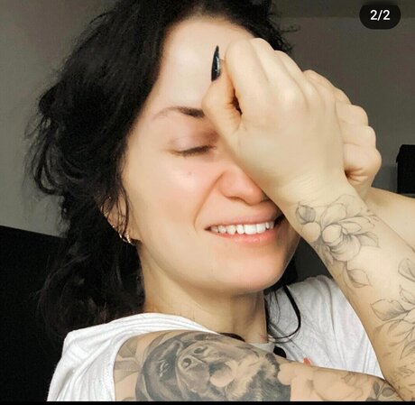 FreakinMagical desnudos estrella porno foto