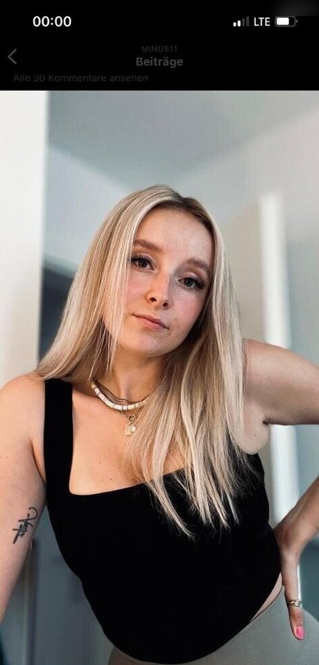 MinusElf buen modelo foto