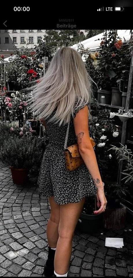 MinusElf actriz de alta definición foto