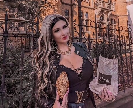 Lyn k44 actriz sexual foto