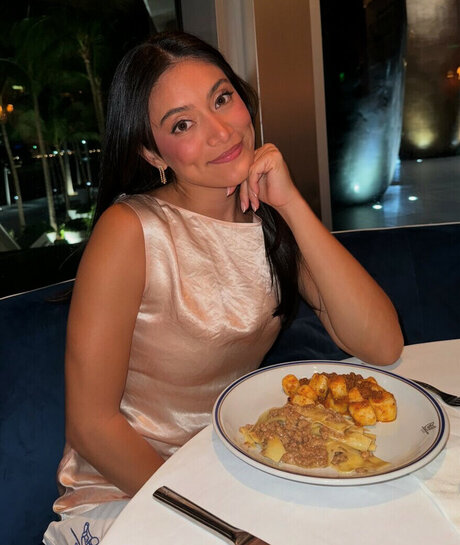 falda de cuero onlyfans bonito galerías