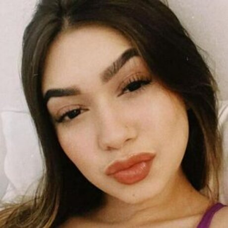 Lorrany Costa estrella caliente fotos