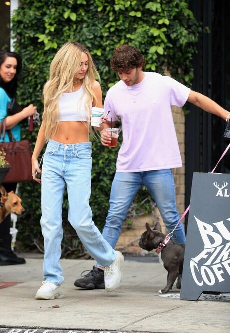 Delilah Hamlin modelo xxx archivo