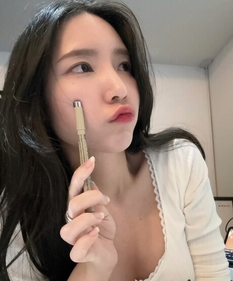 Mena Noona modelo pornografico galería