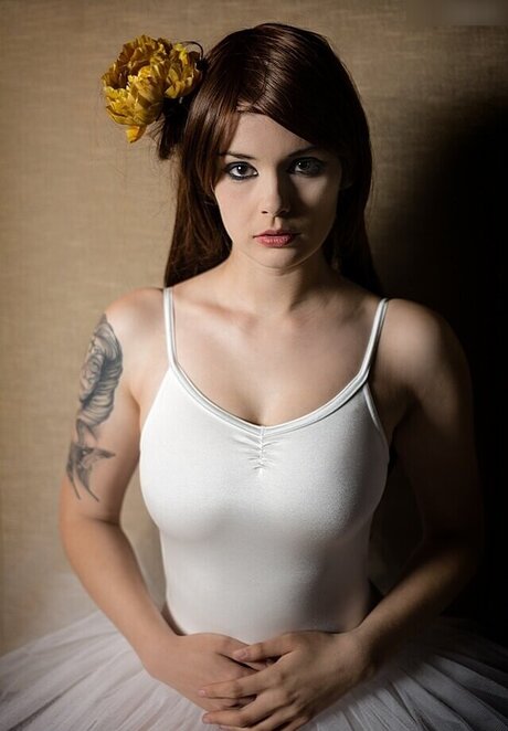 Chaos Isi hermosa actriz galerías