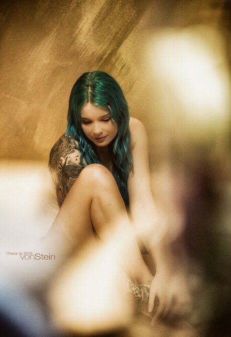 Chaos Isi modelo desnuda galerías