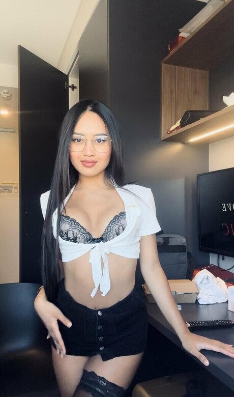 mirasong modelo hermosa fotos