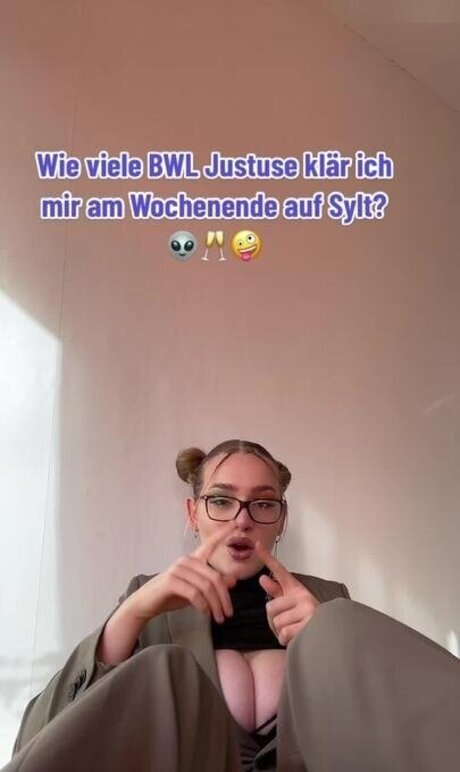 Dr Santi estrella caliente foto