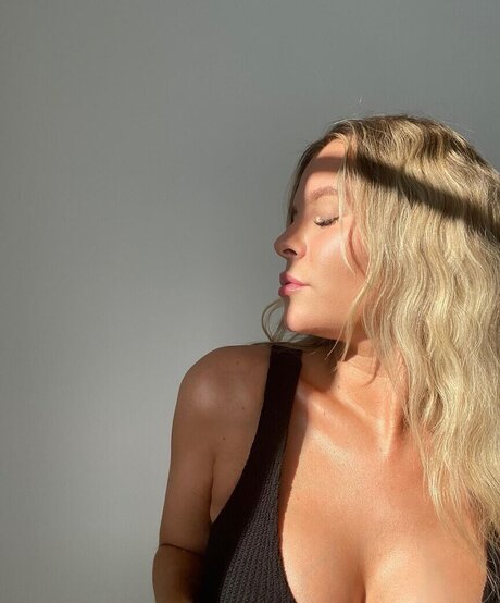 Dagi Bee estrella porno hd archivo