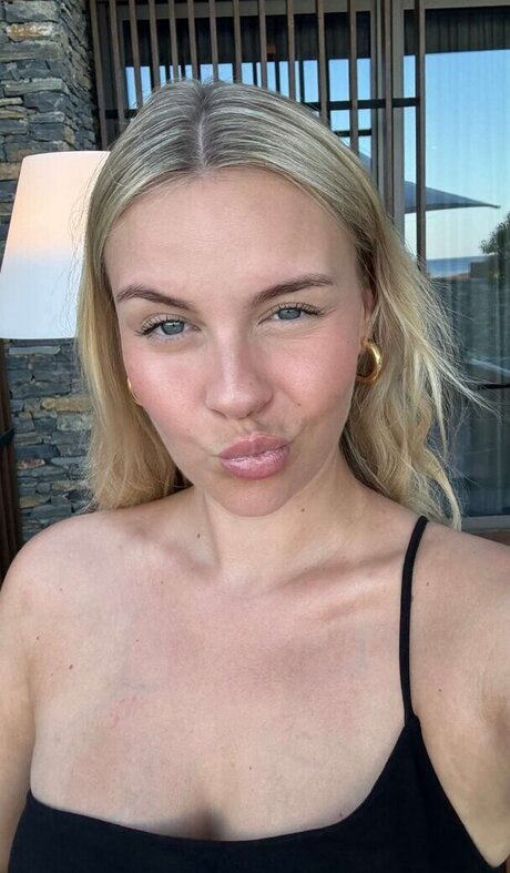 Dagi Bee modelo de arte archivo