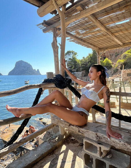 tropikalyy modelo sexual imagen