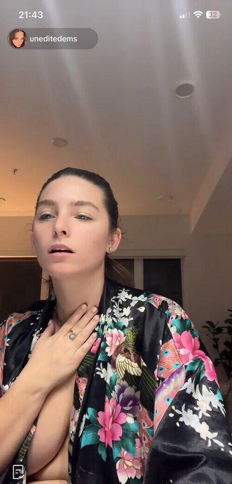 Ella Blossom Ellaleeblossom Uneditedems hermosa estrella foto