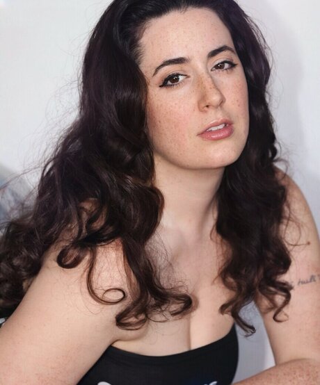 fertility goddess estrella erótica fotos