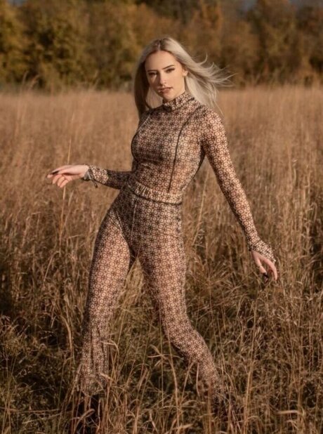 Megan Elizabeth actriz de desnudos imágenes