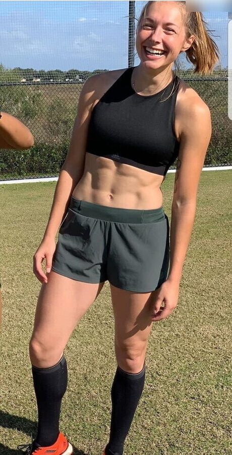 Gina L ckenkemper modelo desnudos recopilación