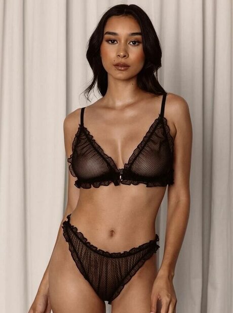 Monica Puddy buena estrella porno imagen