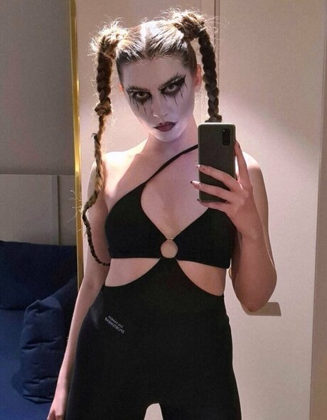 Anastasia Kreslina hermosa actriz galería