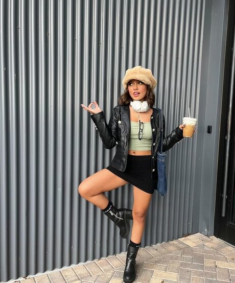 Sophie Michelle modelo bonita galería