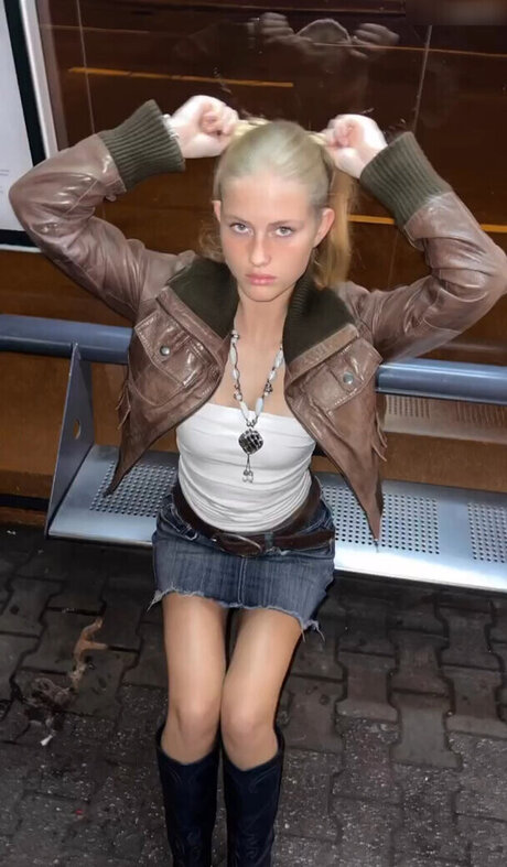 Zoe Kaeppele modelo exclusivo recopilación