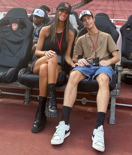 Claudia Magnabosco estrella adulta imágenes