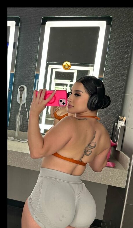 Karen Cantu modelo hermosa foto