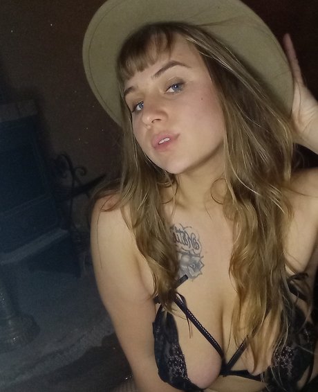 Laila Saphire linda estrella fotos