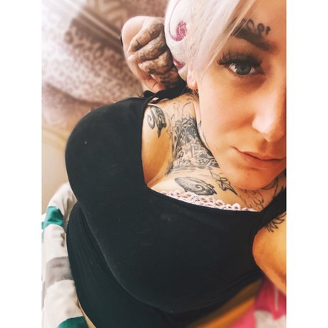 LadyBlood estrella foto