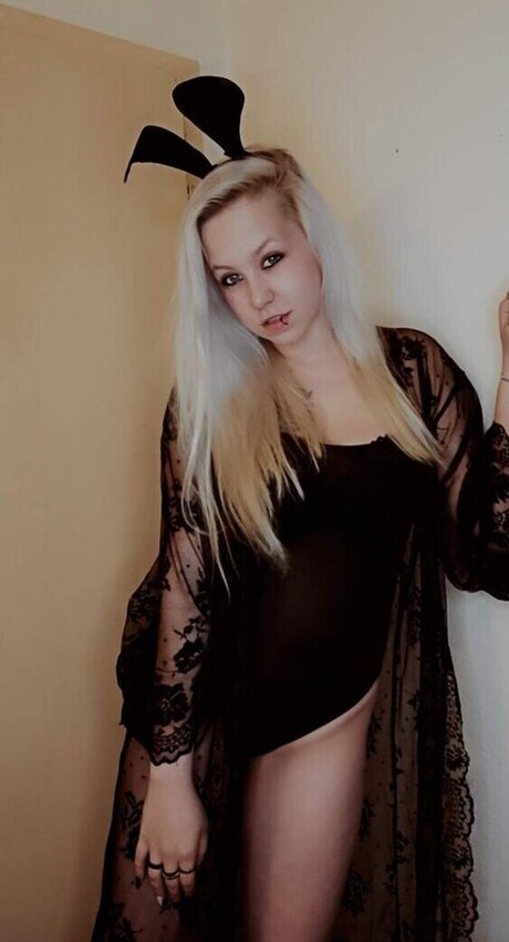 Eiskaltes Miststueck arte modelo imagen