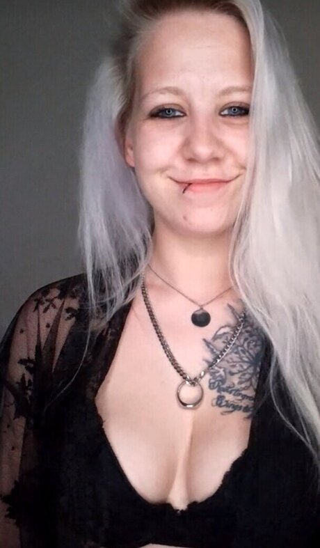 Eiskaltes Miststueck bonita modelo imagen