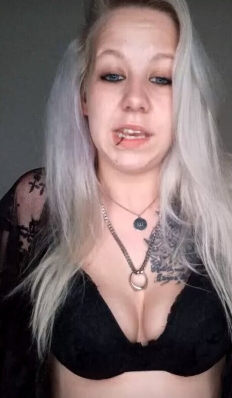 Eiskaltes Miststueck estrella porno atractiva archivo