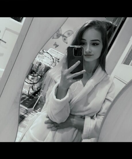 solo fans de chorros asiáticos arriba desnudo foto