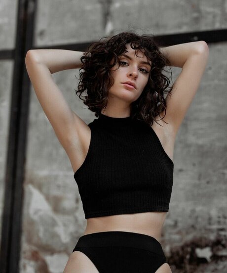 Emeline Faure actriz sexual imágenes